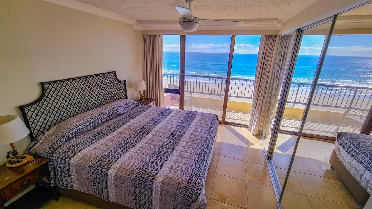 Pelican Sands Beach Resort Гоулд Коуст Екстериор снимка