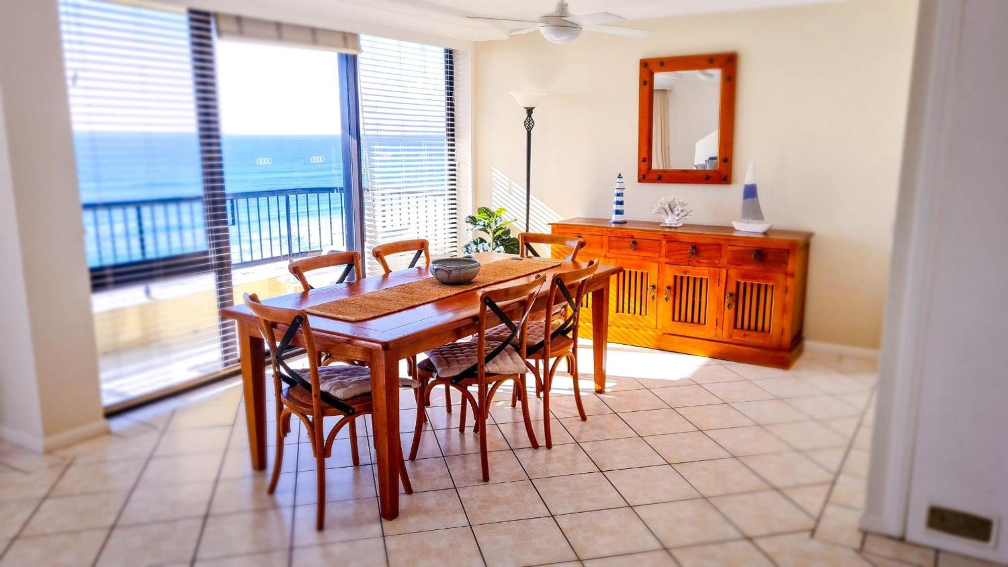 Pelican Sands Beach Resort Гоулд Коуст Екстериор снимка