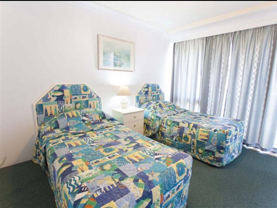 Pelican Sands Beach Resort Гоулд Коуст Екстериор снимка